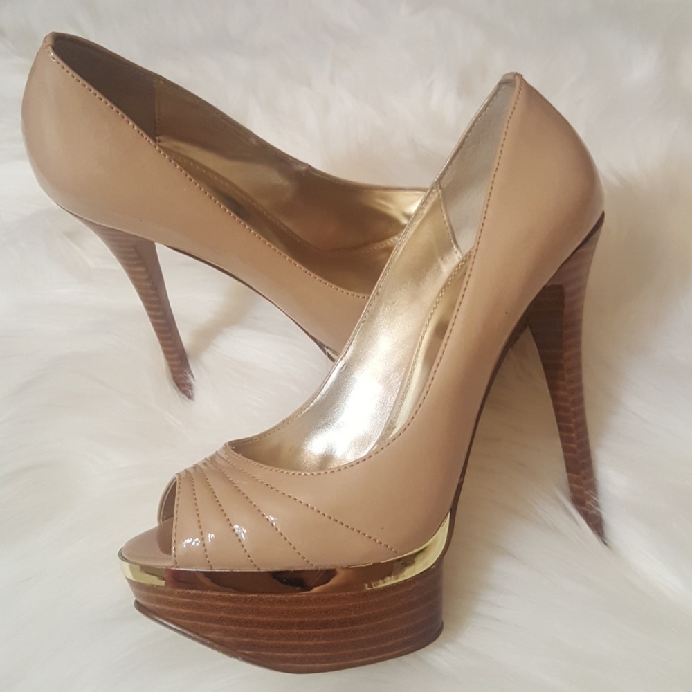 BAKERS Peep Toe Pumps